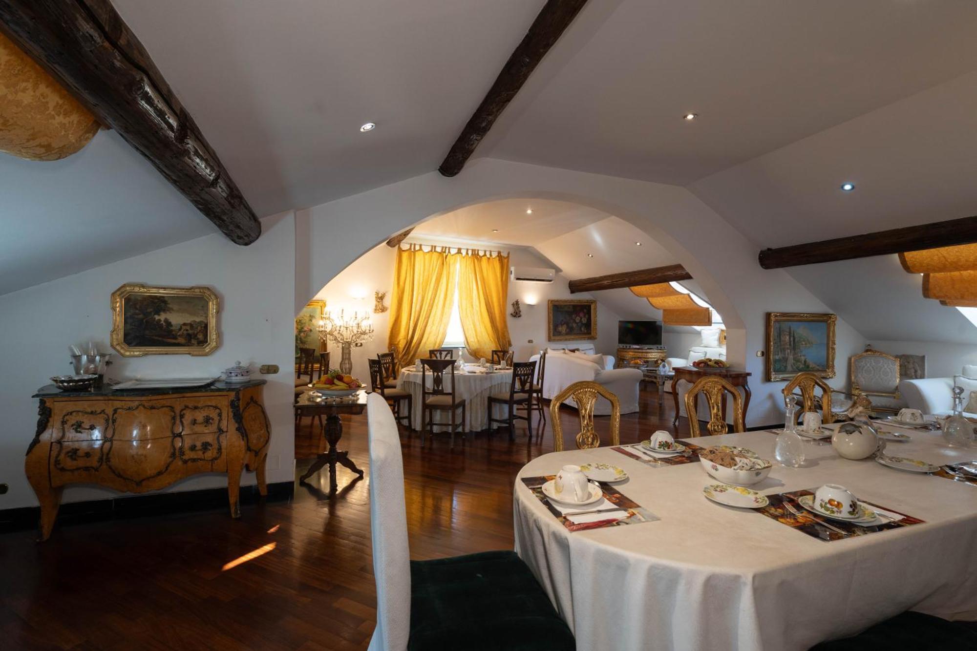 Affittacamere Morali Palace 3*