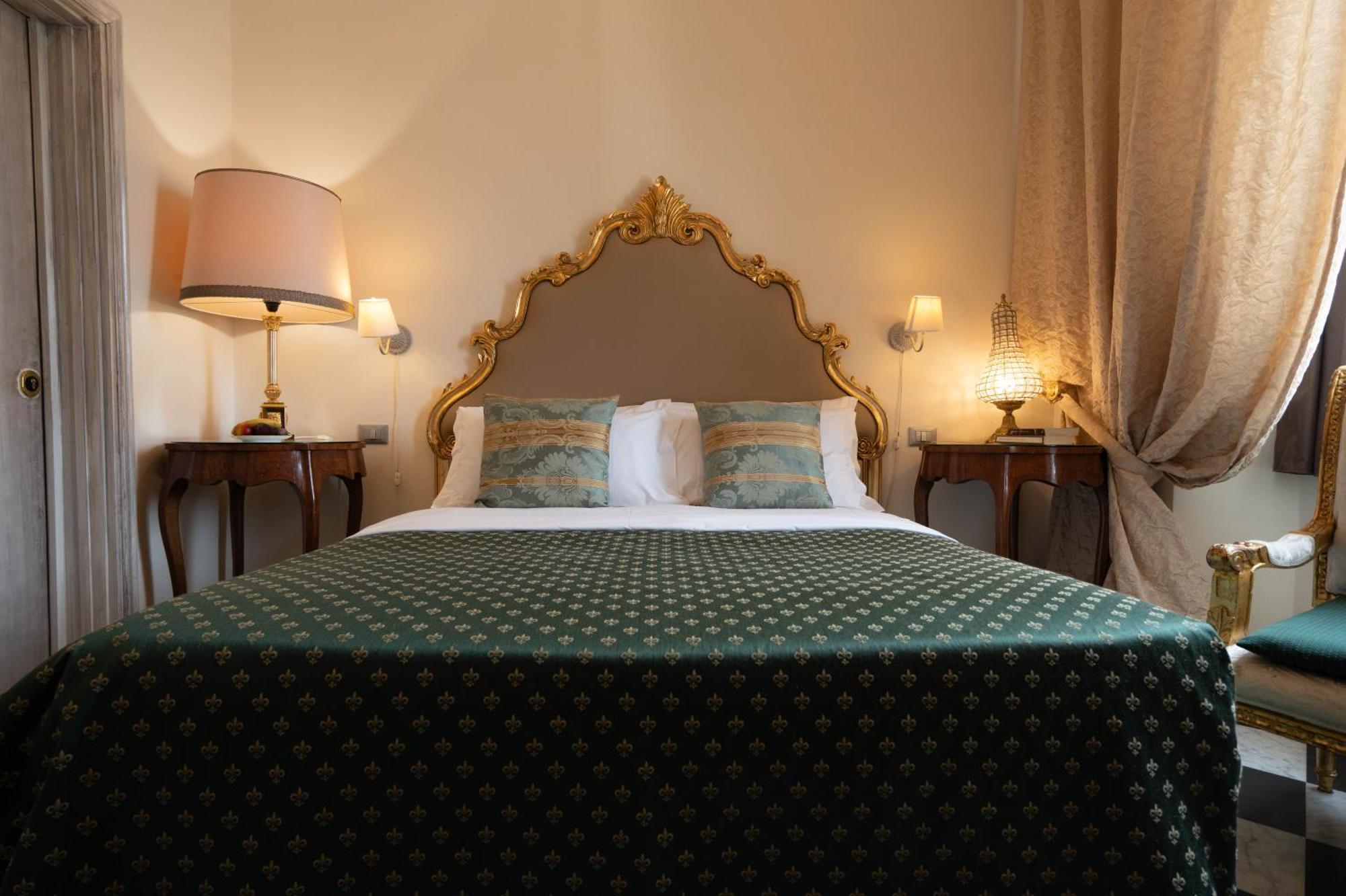 Affittacamere Morali Palace 3*